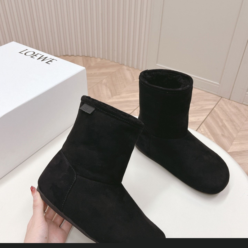 l*ew* boots